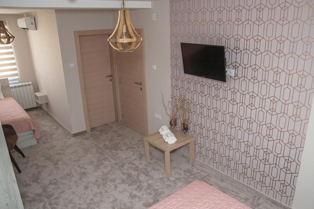 Mehana Apartmani Лесковац Экстерьер фото