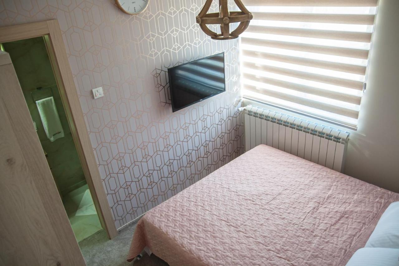 Mehana Apartmani Лесковац Экстерьер фото