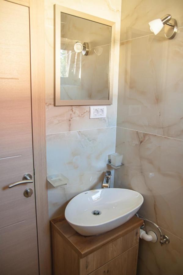 Mehana Apartmani Лесковац Экстерьер фото