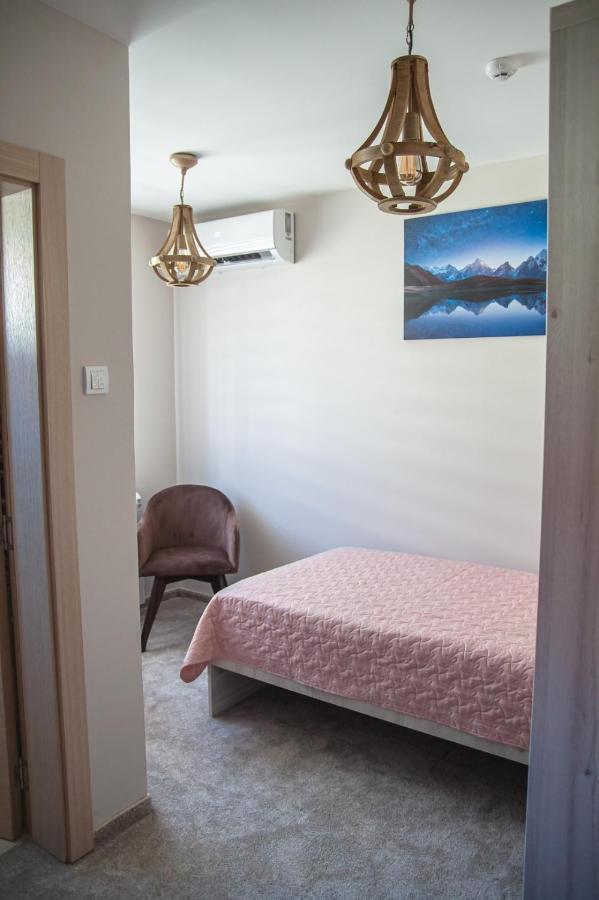 Mehana Apartmani Лесковац Экстерьер фото